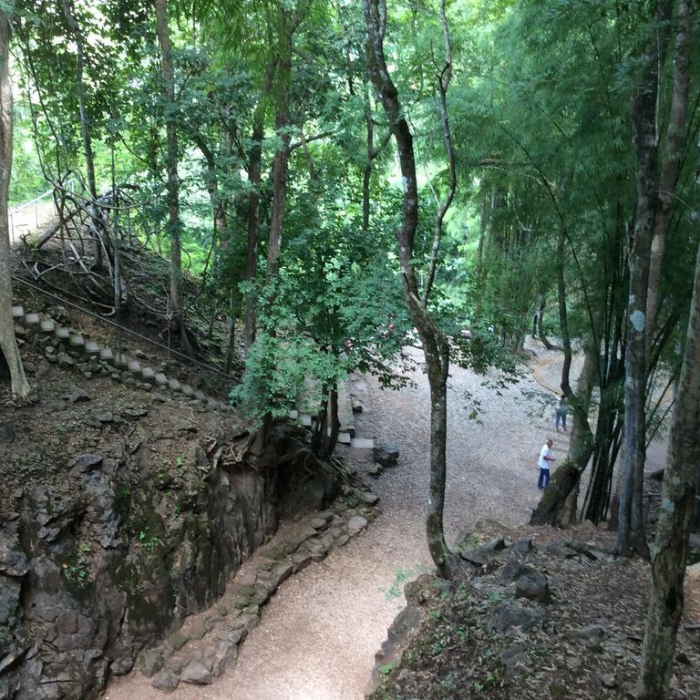 Sorn Waree Home Place Kanchanaburi by Rom bilde